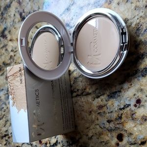 it Cosmetics Celebration Foundation Powder | Medium